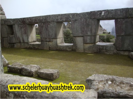Templo de las Tren ventanas Machu Picchu
